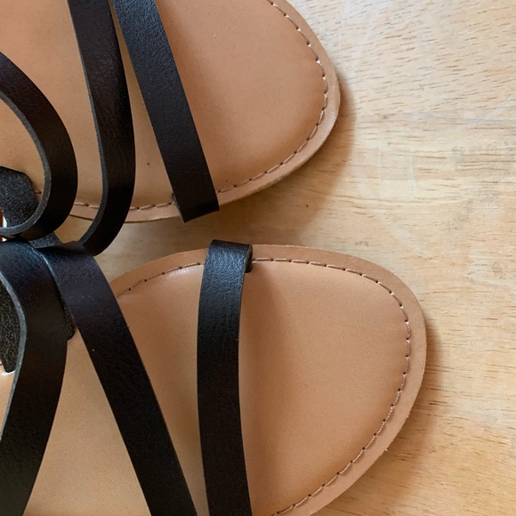 Sandals - Picture 2 of 6